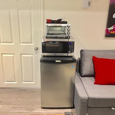Luxury Bachelor Suite Pointe-Claire Ngoại thất bức ảnh